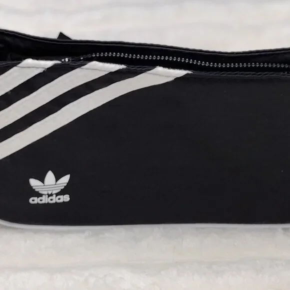 Adidas Originals Adicolor Classic Mini Airliner Bag – Black/White - Picture 1 of 8